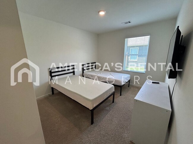 Building Photo - 7213 Wilburton Ln