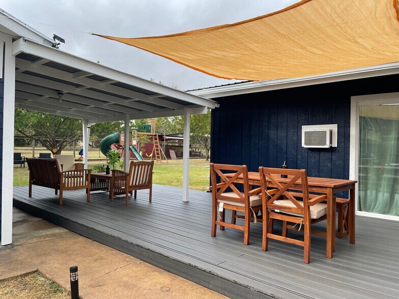 Building Photo - 407 East St