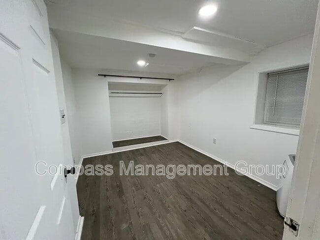 Building Photo - 3121 Conner Dr