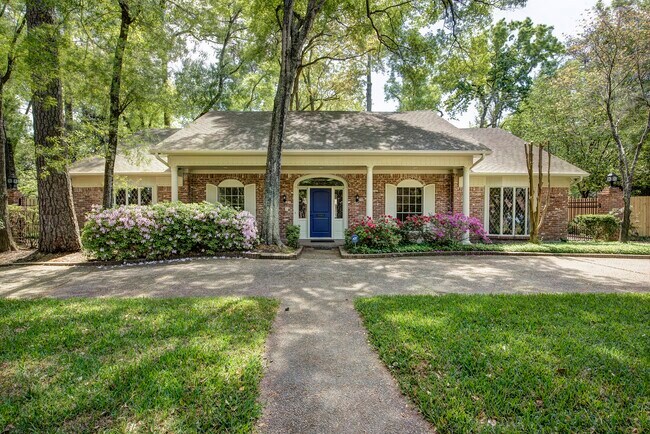 Building Photo - 10811 Hunters Forest Dr
