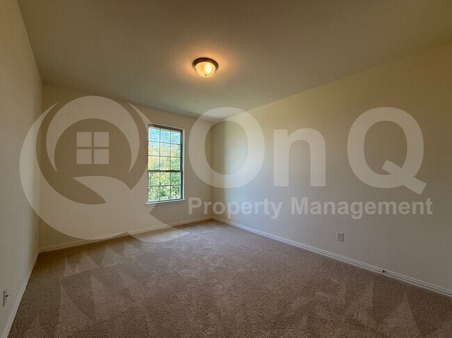 Building Photo - 1165 Clearwater Dr