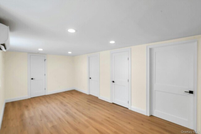 Building Photo - 69 Edgewood Rd