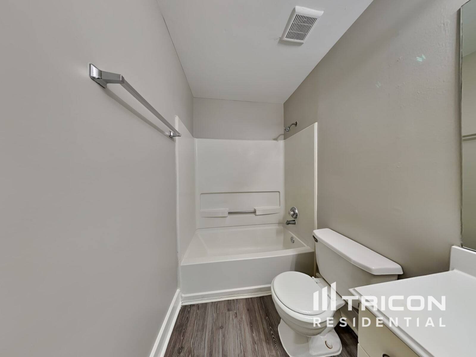 Building Photo - 15839 S Alley Ct