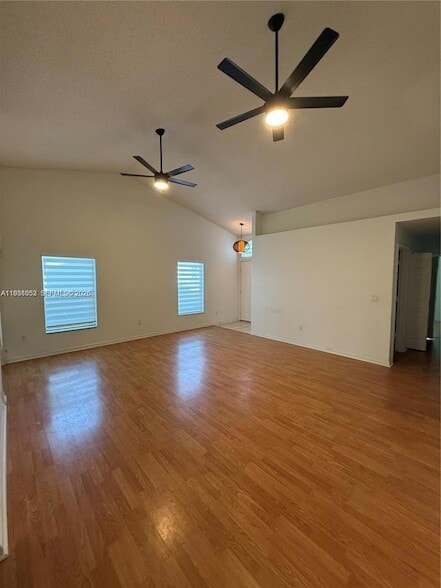 Building Photo - 540 SE 21st Ln