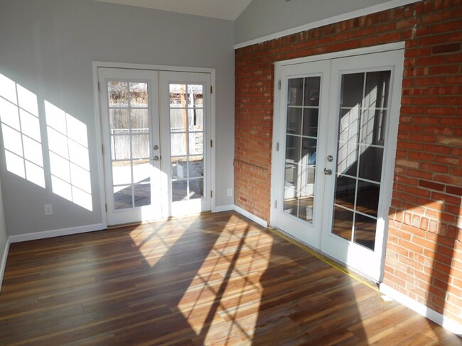 Building Photo - 1067 Ursula St