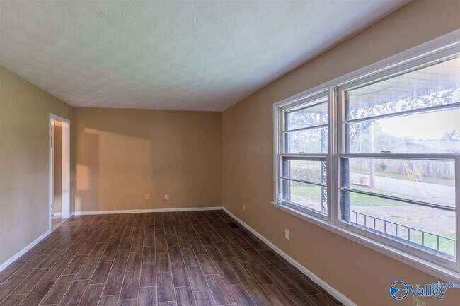 Building Photo - 4328 Barry St NW