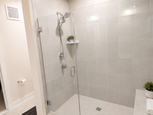 Building Photo - Sophisticated Rockville Corner Condo with Resort-Style Amenities, 2 Garage Parking Spaces