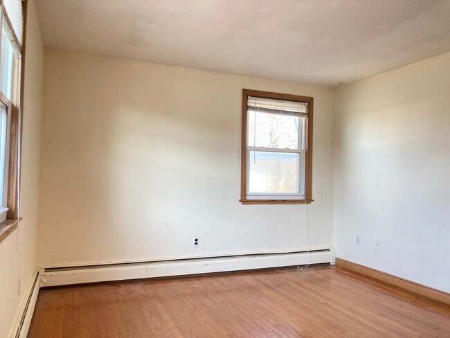 Building Photo - 55 Kendall St