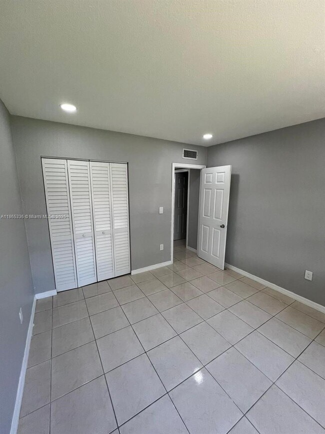 Building Photo - 7953 SW 104th St