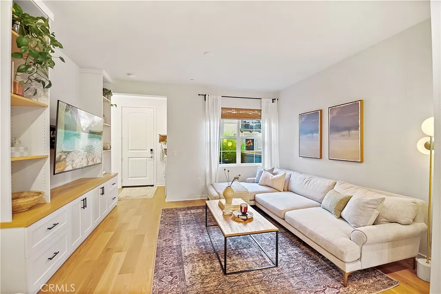 Bright and Airy Spaces - 150 Diamante Rd