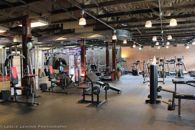 Subscription gym - 5900 Oakwood Dr