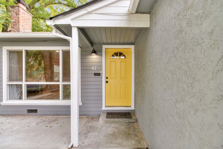 Building Photo - 47 Fallon Ln