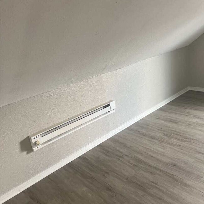 Building Photo - 3233 W 50th St