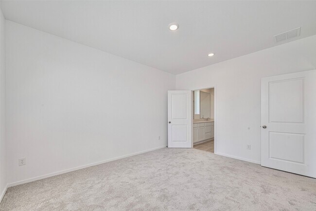 Building Photo - 6743 Iron Clover Dr