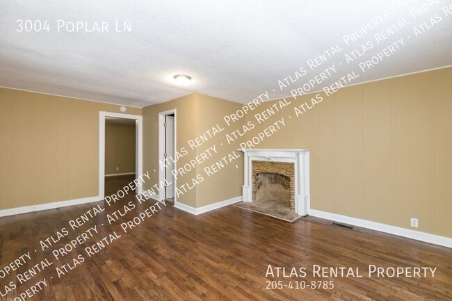 Building Photo - 3004 Poplar Ln