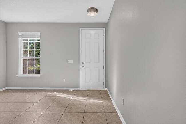 Building Photo - 13685 Goodson Pl