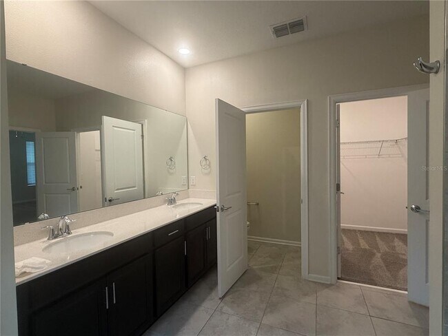 Building Photo - 8513 Golf Wy
