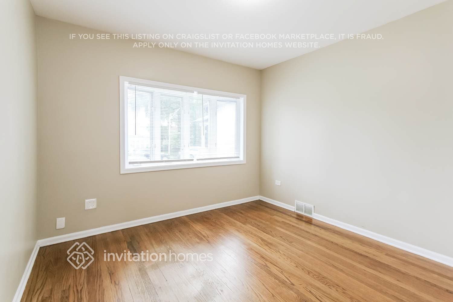 Building Photo - 2418 N 75th Ct