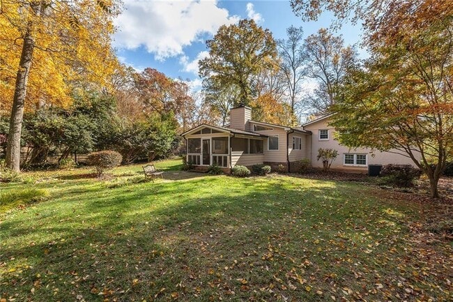 Building Photo - 2741 Benson Dr