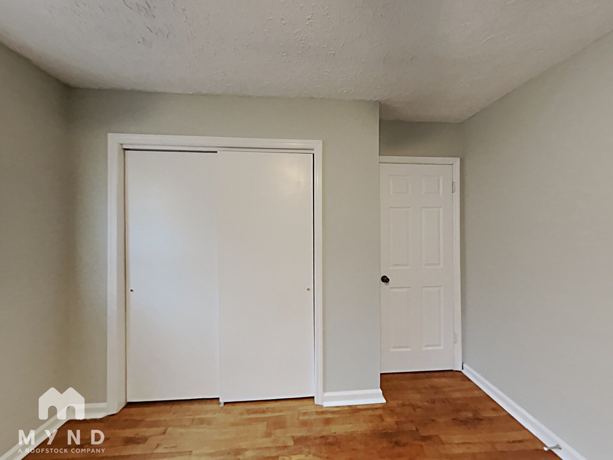 Building Photo - 152 Robin Hood Dr