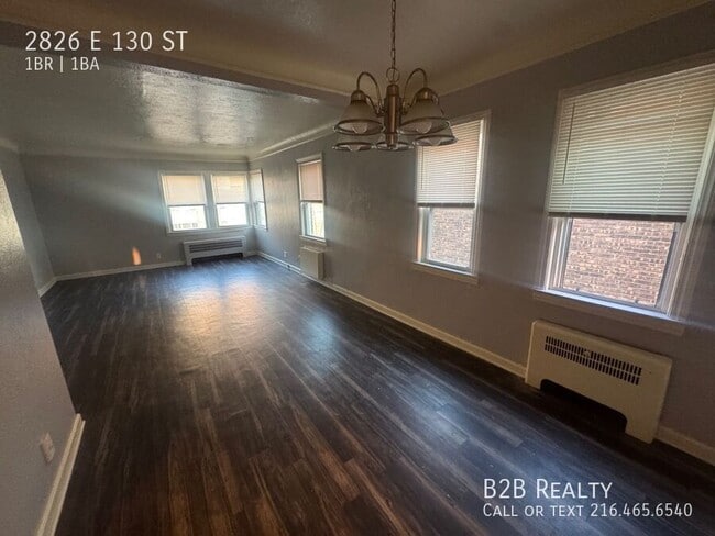 Building Photo - 2826 E 130th St