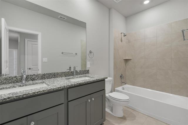Building Photo - 3609 San Clemente Dr