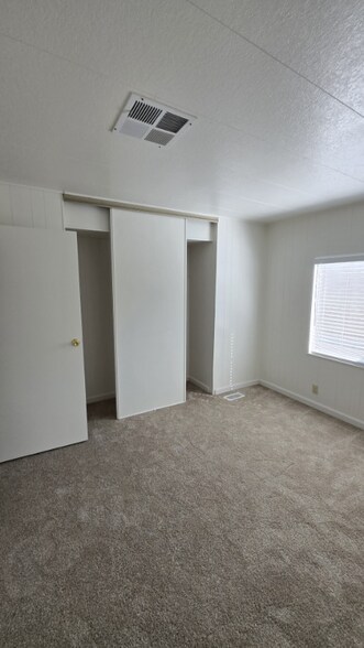 Building Photo - 2525 Flosden Rd