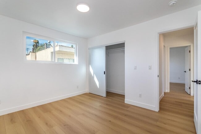 Building Photo - 713 New Depot St