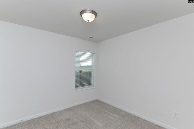 Building Photo - 356 Finch Ln