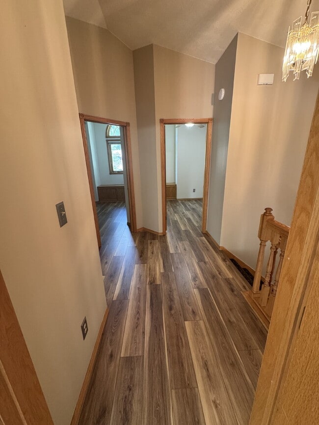 Building Photo - "Spacious 4-Bedroom Sanctuary with 3 Full Baths on Country View Drive, Derby - 3189 Sq Ft of Comf...