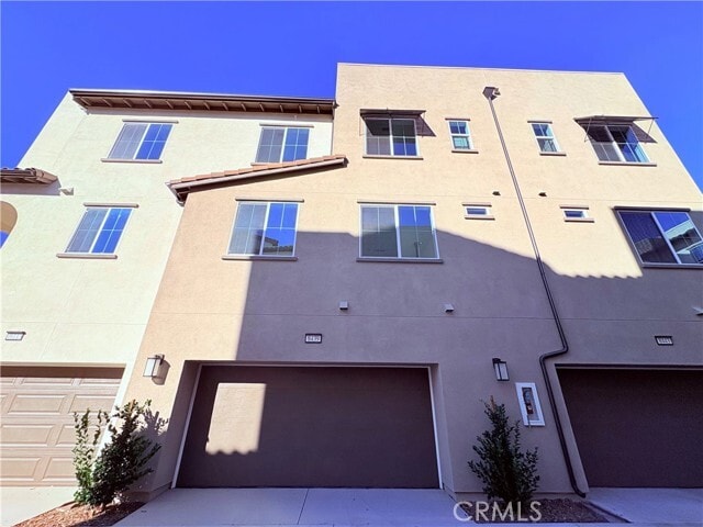 Building Photo - 8439 Bickmore Ave