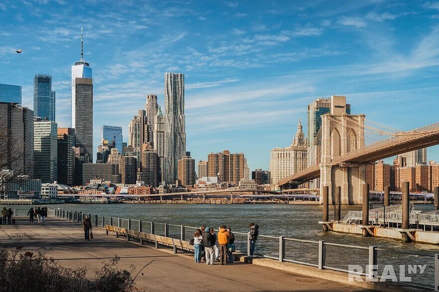 Building Photo - 99 Gold St