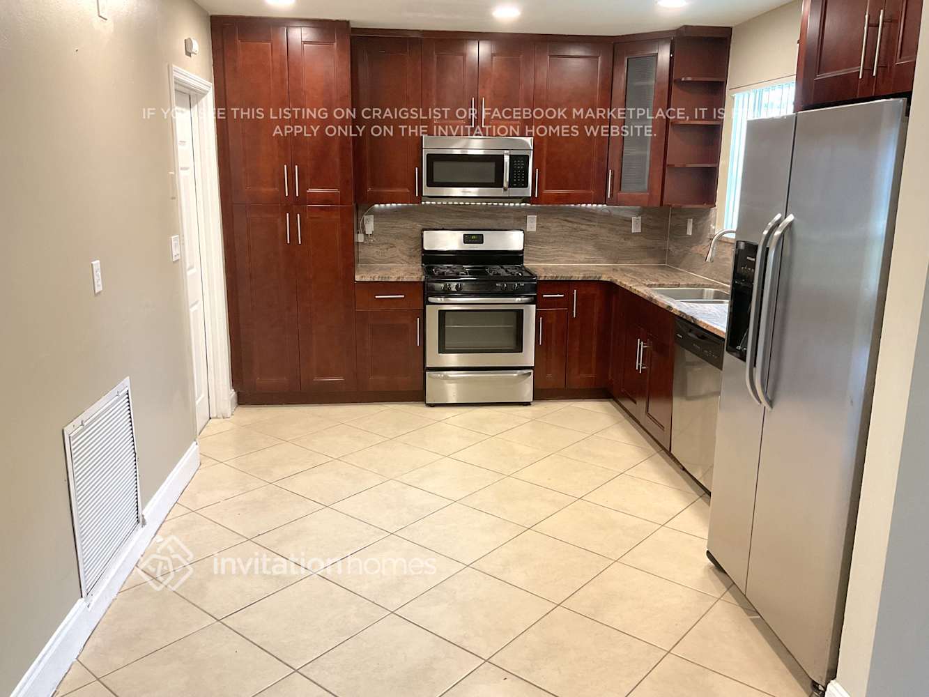 Building Photo - 3241 Pierce St