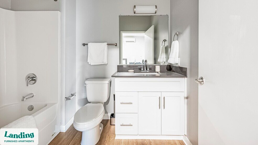 Building Photo - 5040 Linbar Dr