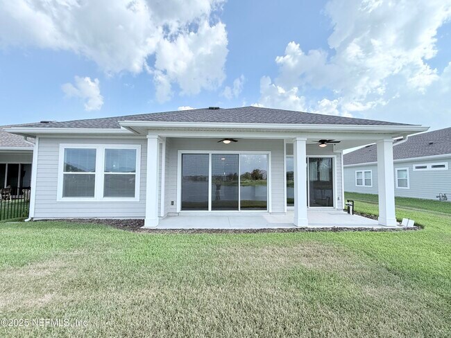 Building Photo - 10682 Aventura Dr