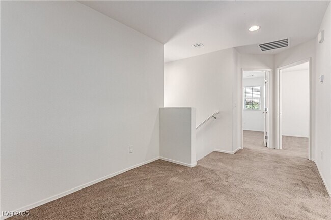Building Photo - 386 Ambitious St