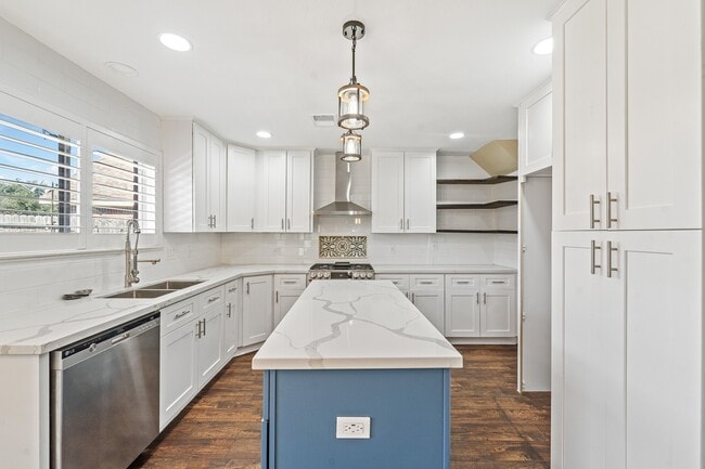 Building Photo - 6923 Cobblestone Path