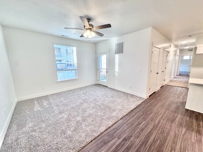 Building Photo - 4655 Alder Dr