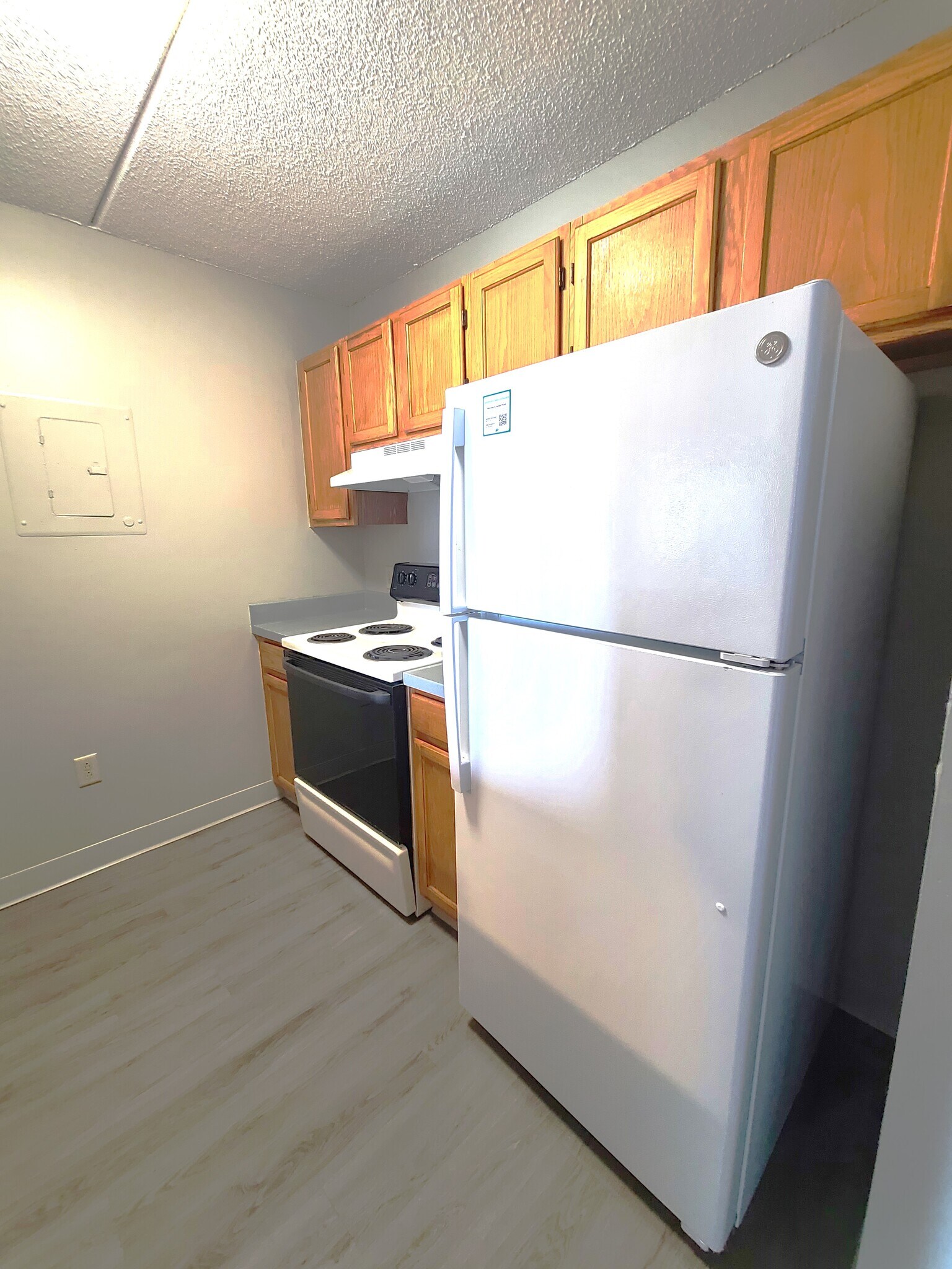 Building Photo - 1 S Point Dr