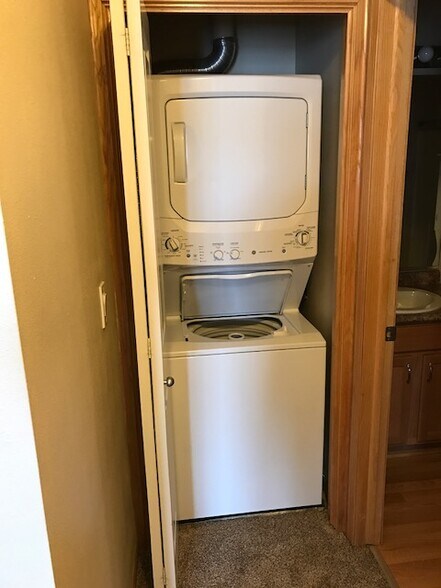 Building Photo - 3130 SW Arlan Ln