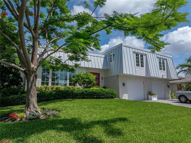 Building Photo - 829 59th Ave