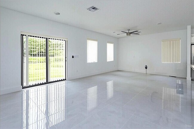 Building Photo - 6360 Chorus Dr
