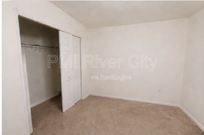 Building Photo - 12154 Alexandra Dr