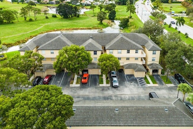 Building Photo - 2100 Greenview Shores Blvd