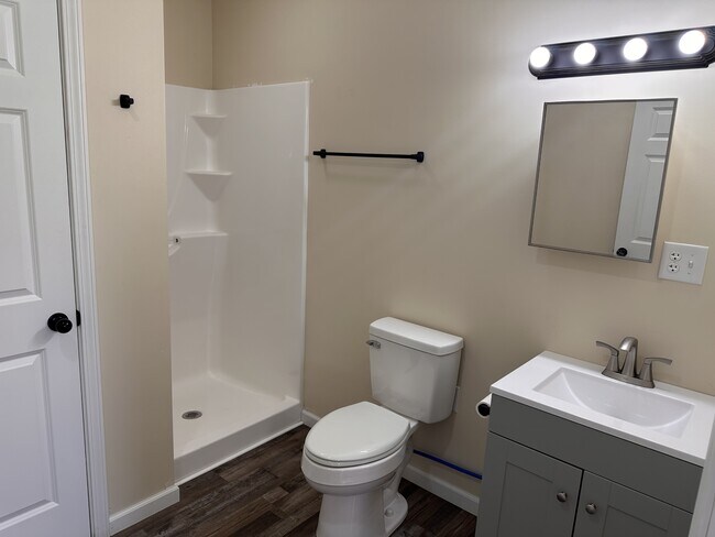 Building Photo - 330 Davis St