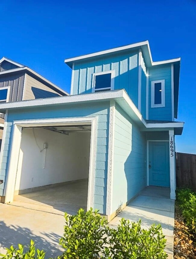 Building Photo - 18695 San Salvo Dr