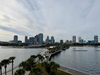 Building Photo - 275 1st Ave S