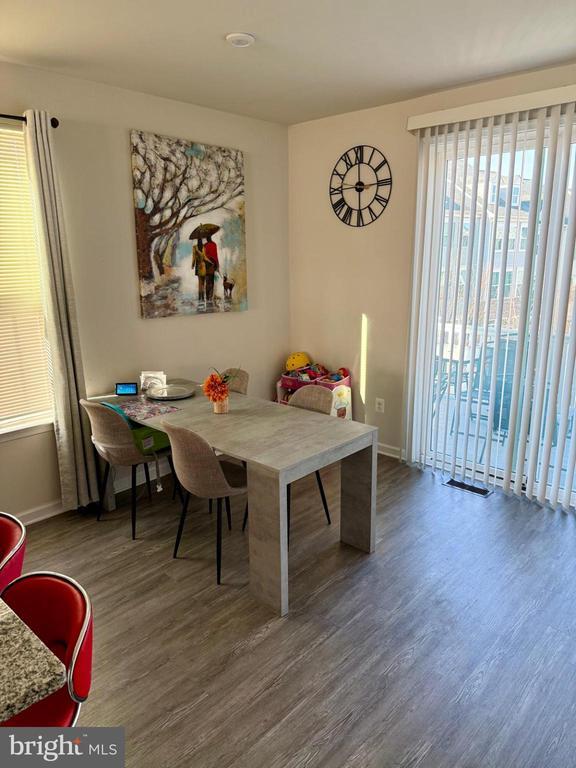 Building Photo - 7515 Mundell Rd