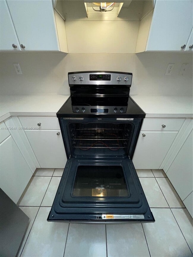 Building Photo - 2203 SE 23rd Ave