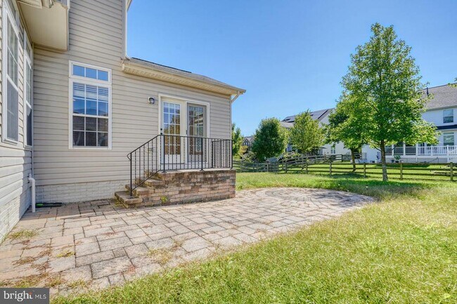Building Photo - 42245 Sweet Ct